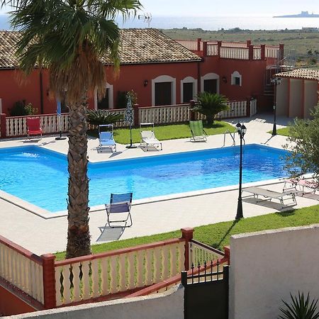 Casa Vacanze Calafarina Pachino Ruang foto
