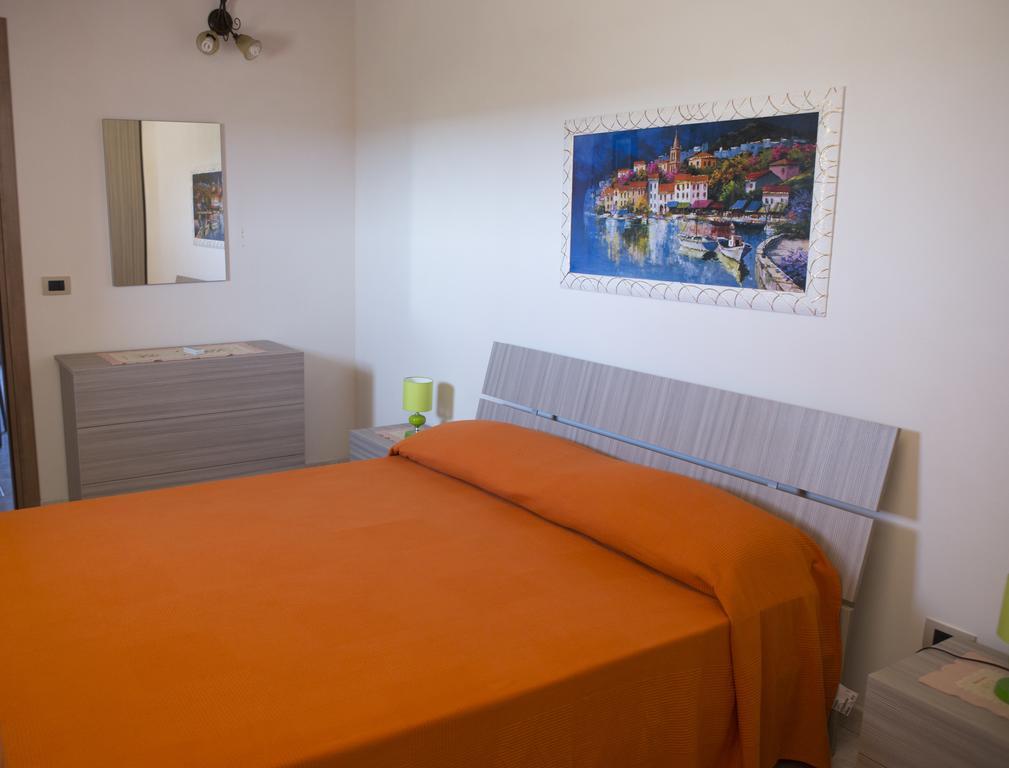 Casa Vacanze Calafarina Pachino Ruang foto