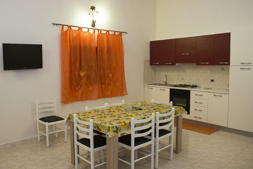 Casa Vacanze Calafarina Pachino Ruang foto