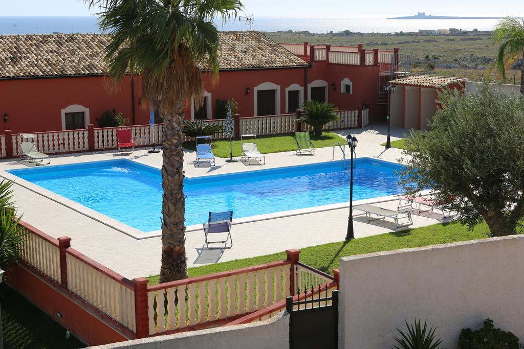 Casa Vacanze Calafarina Pachino Ruang foto